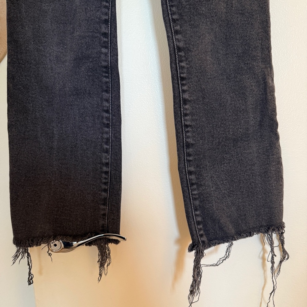 Madewell Cali Demi-Boot Jeans in Berkeley Black: Chewed-Hem Edition - Picture 7 of 11